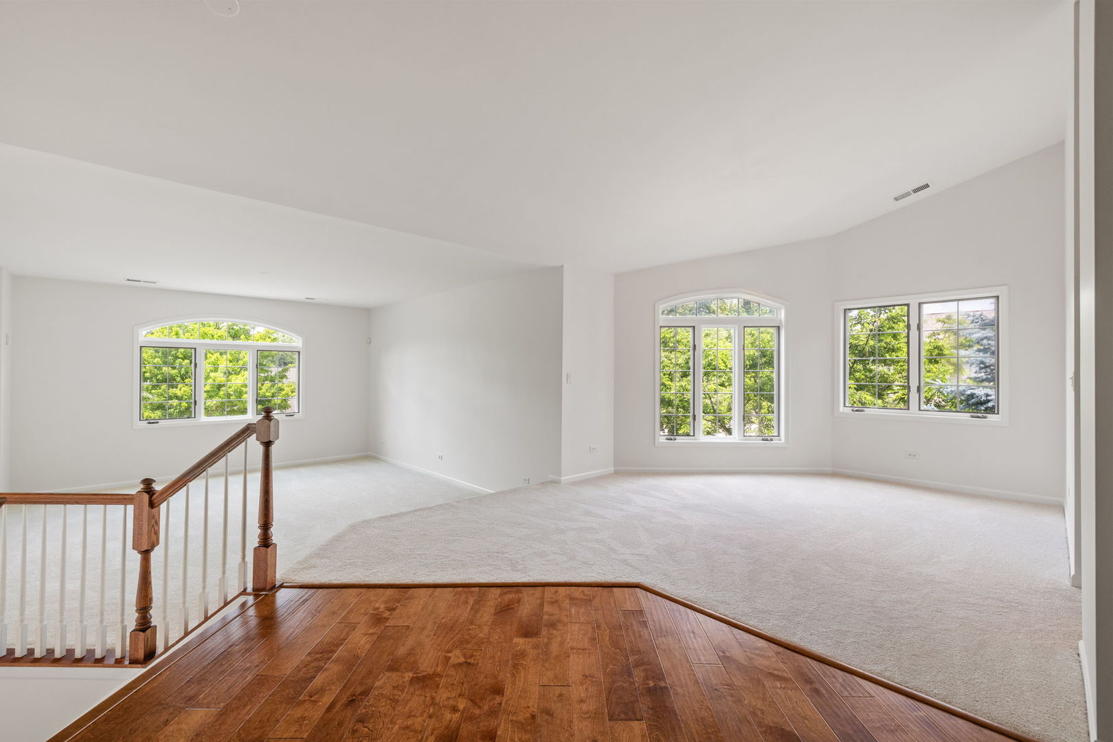 5303 COMMONWEALTH Avenue #5303, Western Springs, IL 60558