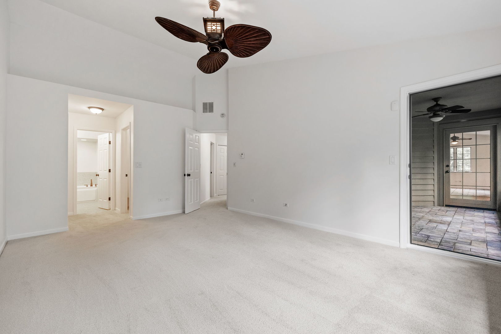 5303 COMMONWEALTH Avenue #5303, Western Springs, IL 60558