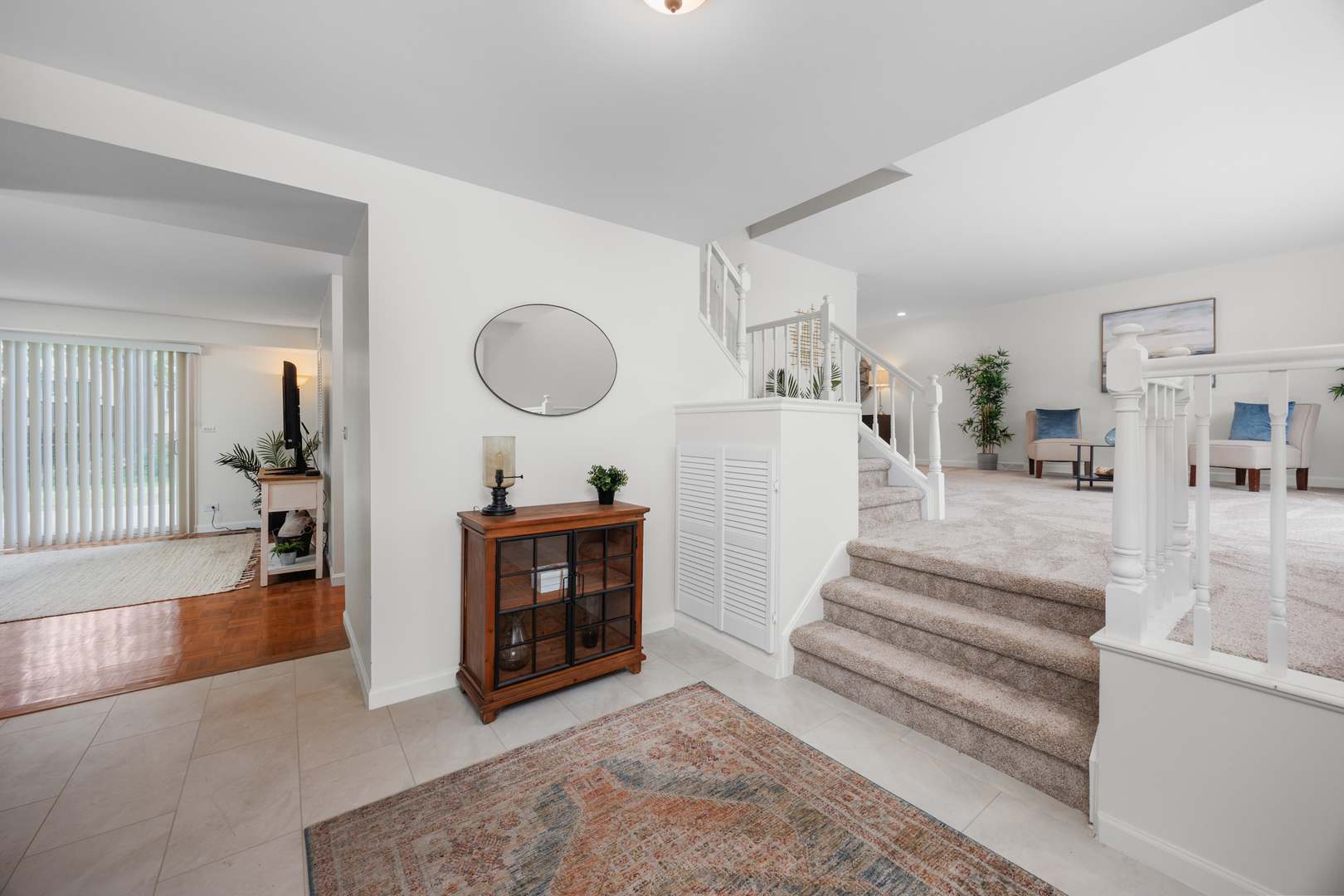 1558 Oregon Trail, Elk Grove Village, IL 60007