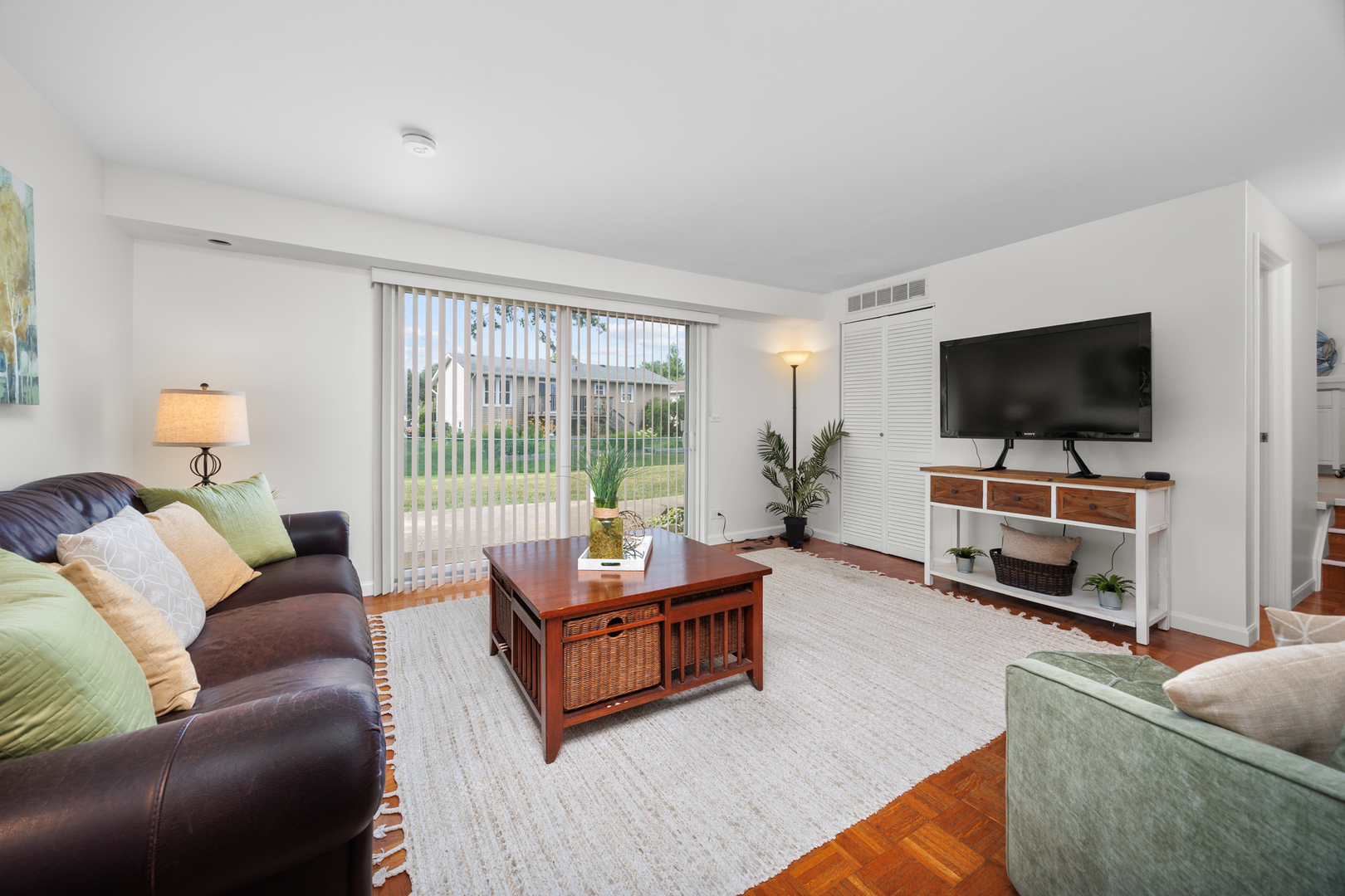 1558 Oregon Trail, Elk Grove Village, IL 60007
