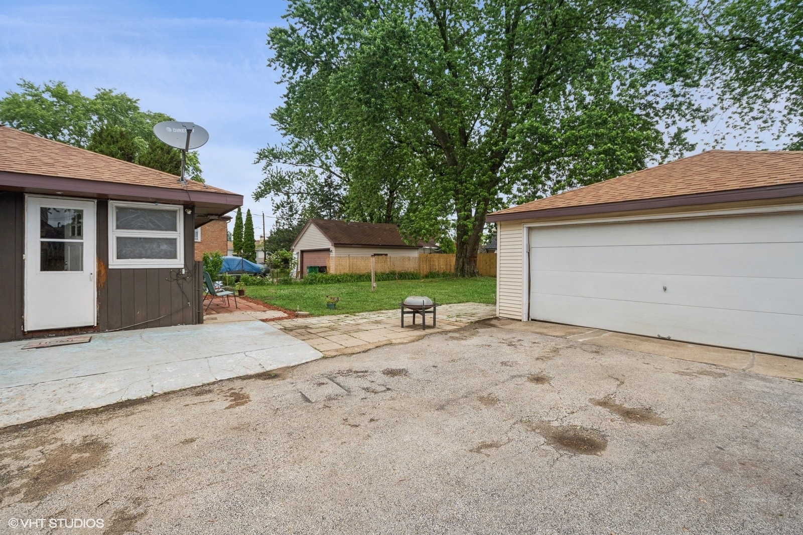 8937 Fairlane Drive, Bridgeview, IL 60455