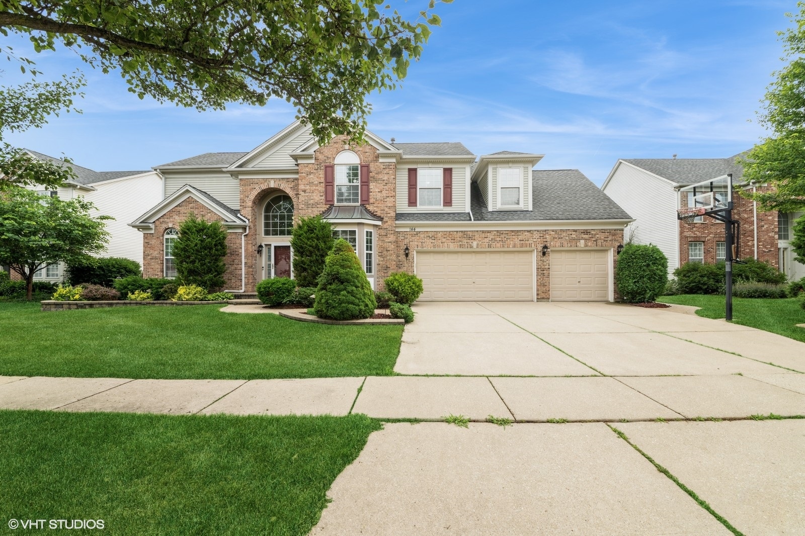 144 Rosewood Drive, Streamwood, IL 60107
