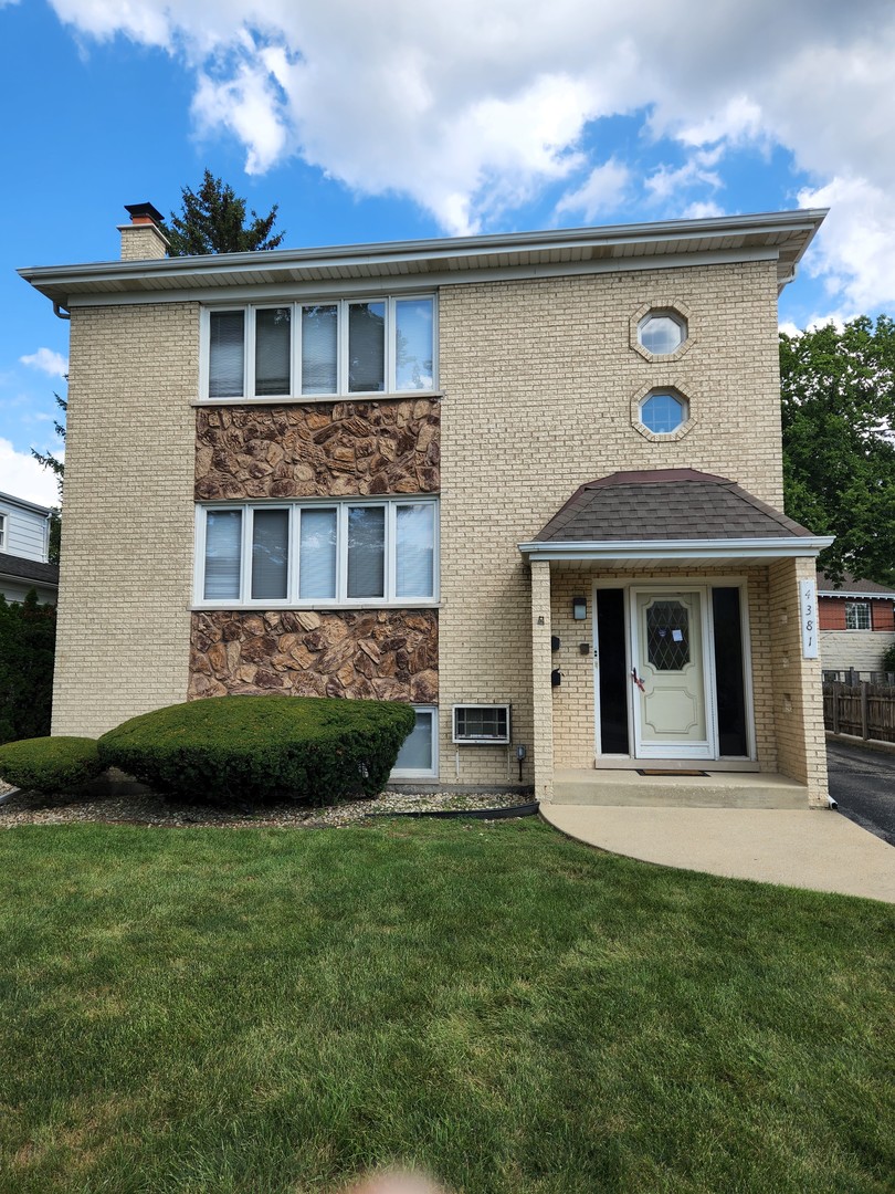 4381 Woodland Avenue #1, Western Springs, IL 60558