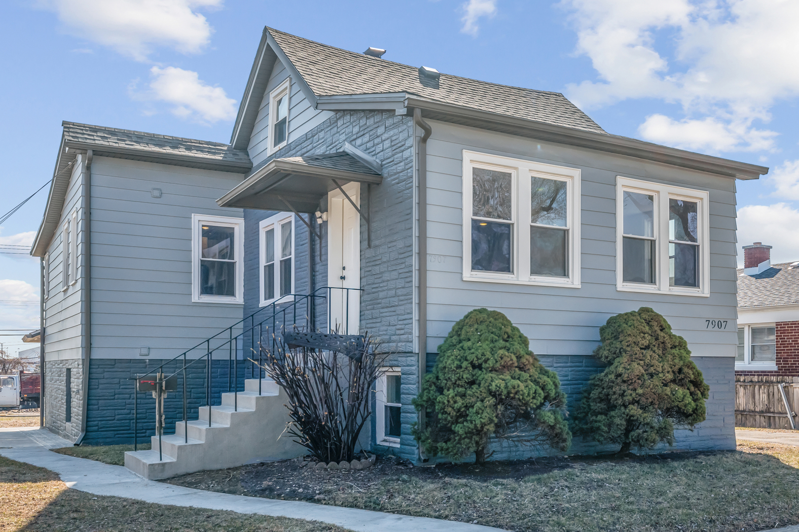 7907 46th Street, Lyons, IL 60534