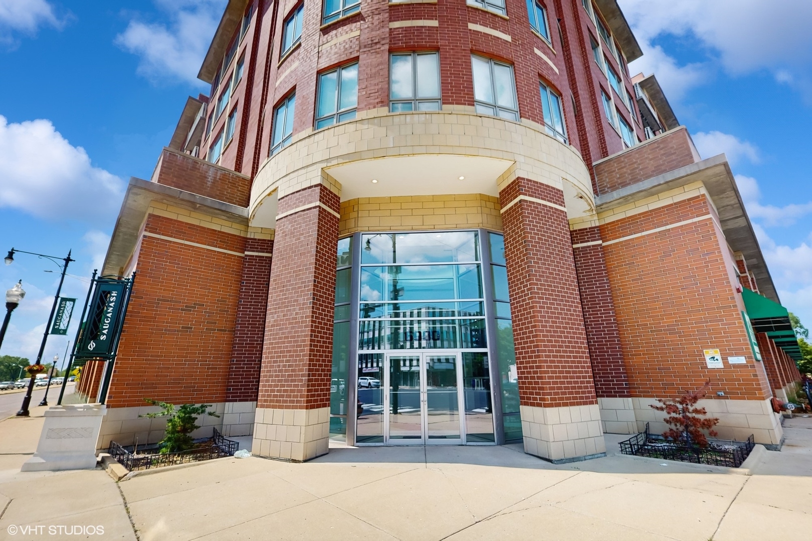 6000 N Cicero Avenue #217, Chicago, IL 60646