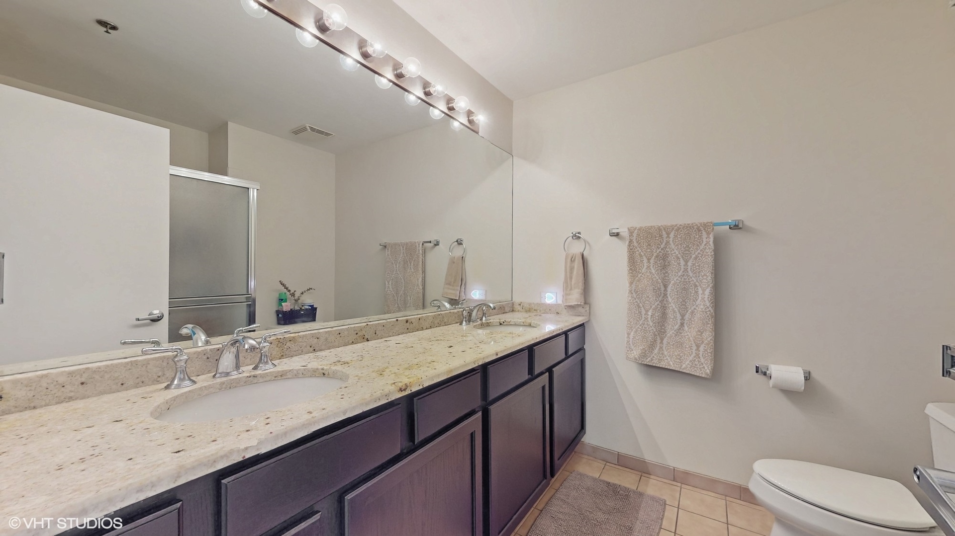 6000 N Cicero Avenue #217, Chicago, IL 60646