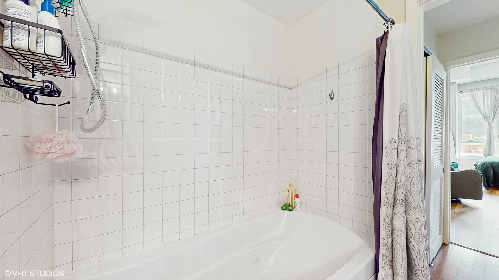 6000 N Cicero Avenue #217, Chicago, IL 60646