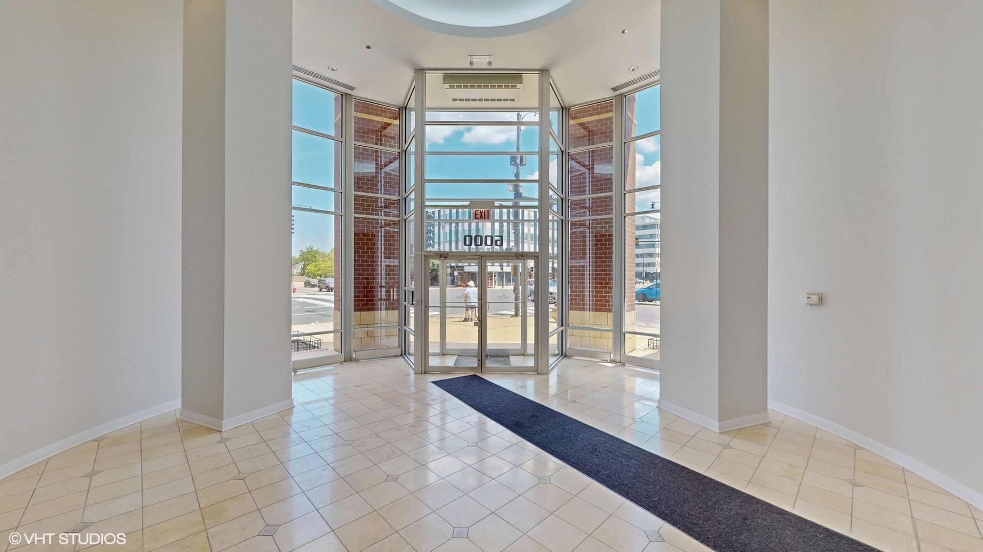 6000 N Cicero Avenue #217, Chicago, IL 60646