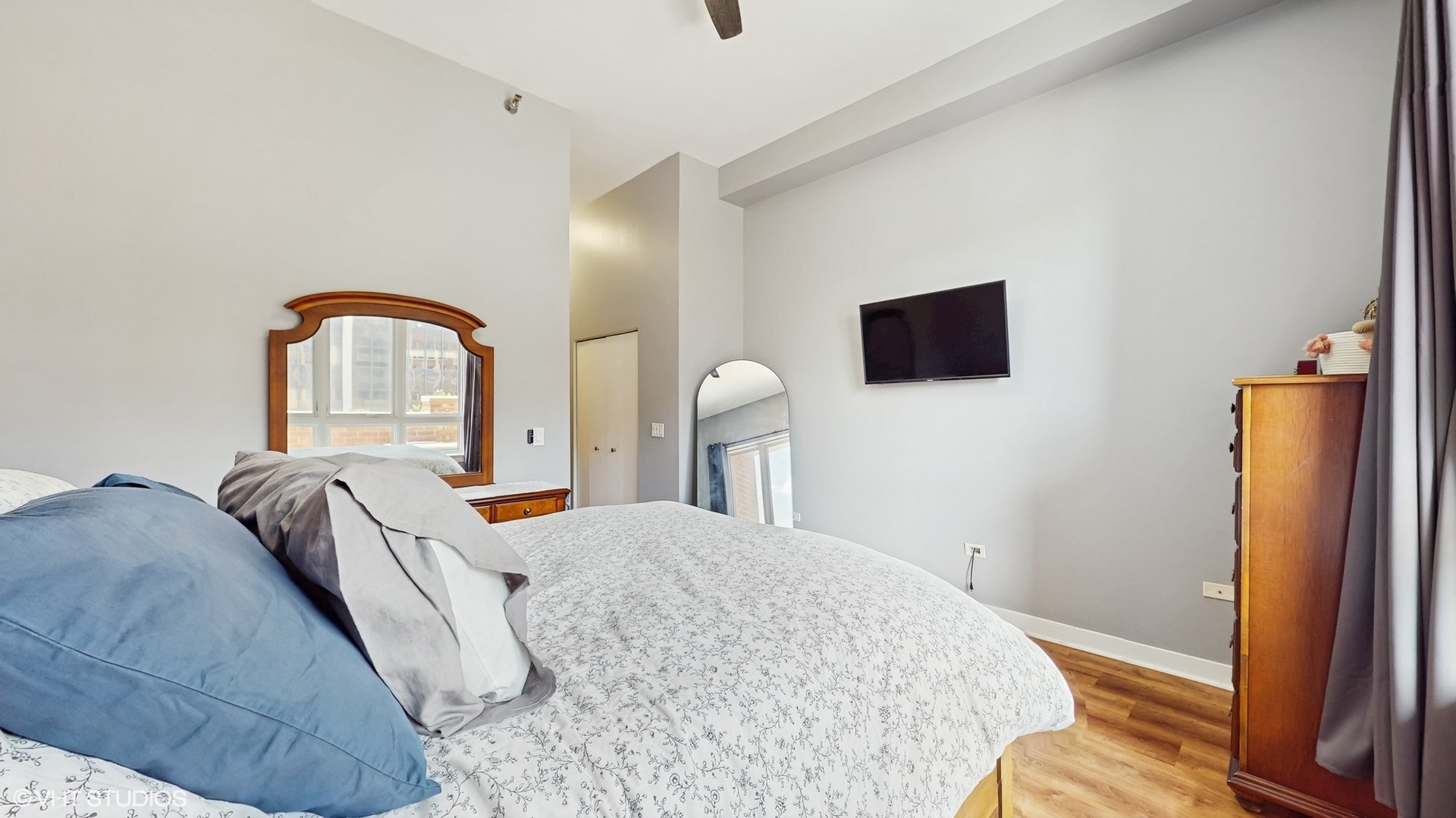 6000 N Cicero Avenue #217, Chicago, IL 60646