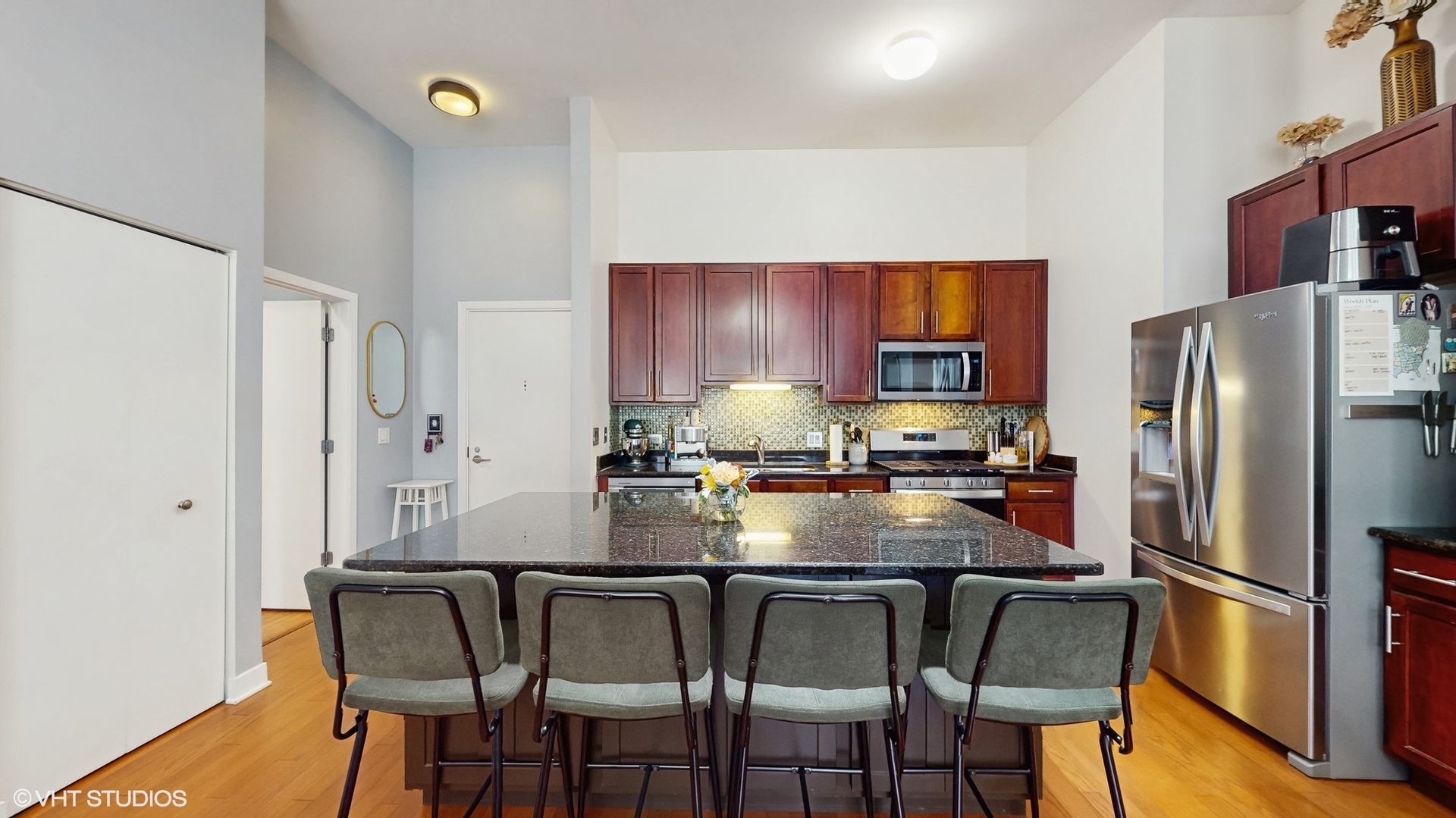 6000 N Cicero Avenue #217, Chicago, IL 60646