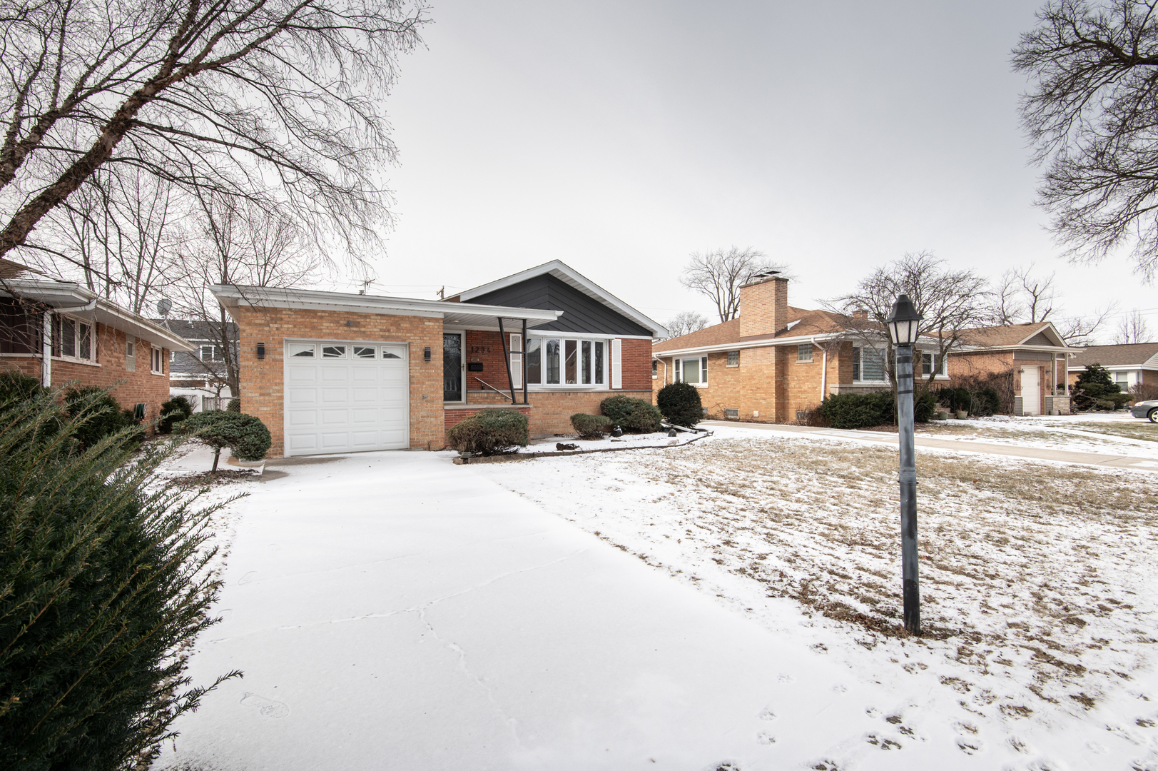 1234 Community Drive, La Grange Park, IL 60526