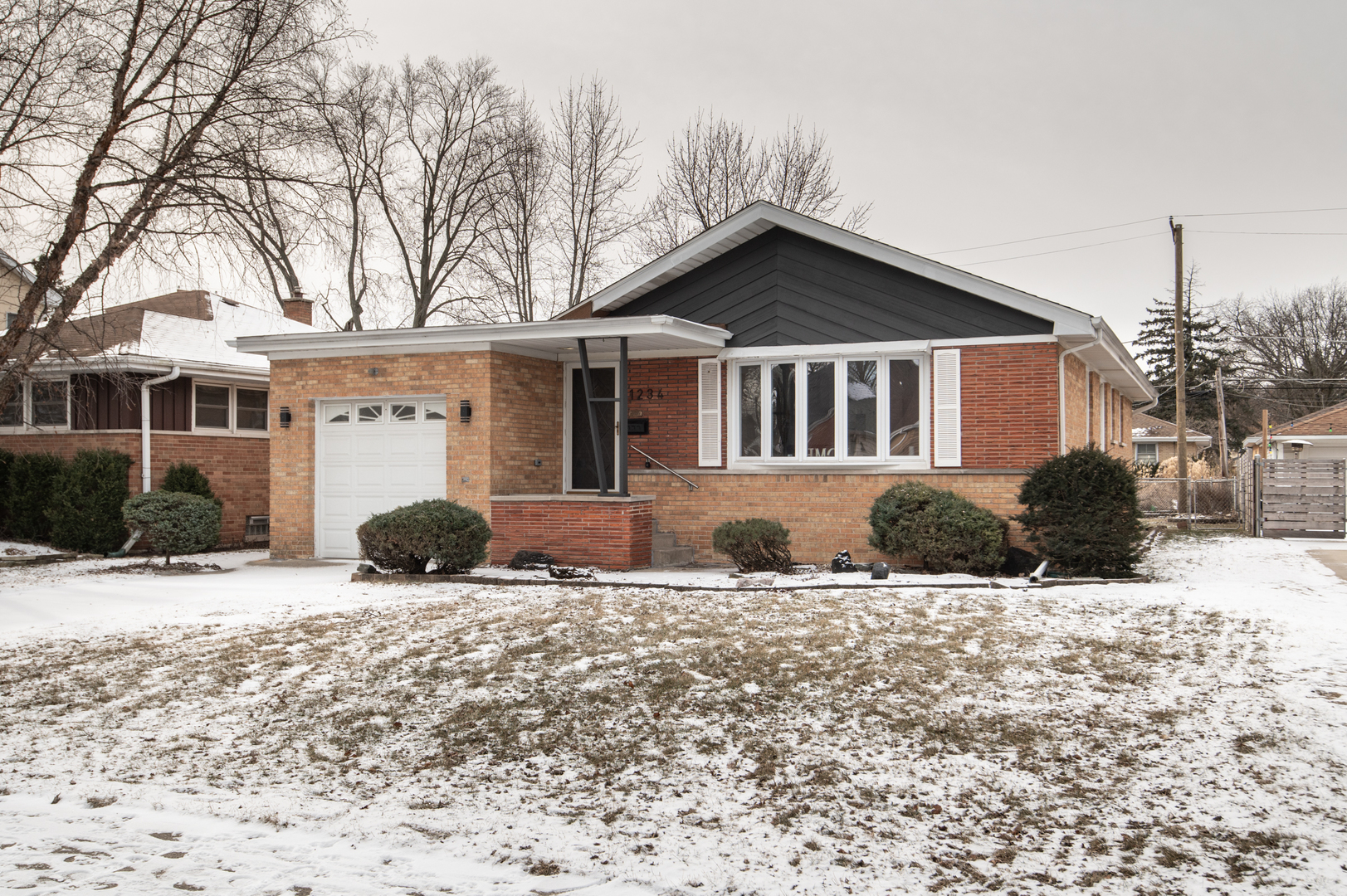 1234 Community Drive, La Grange Park, IL 60526