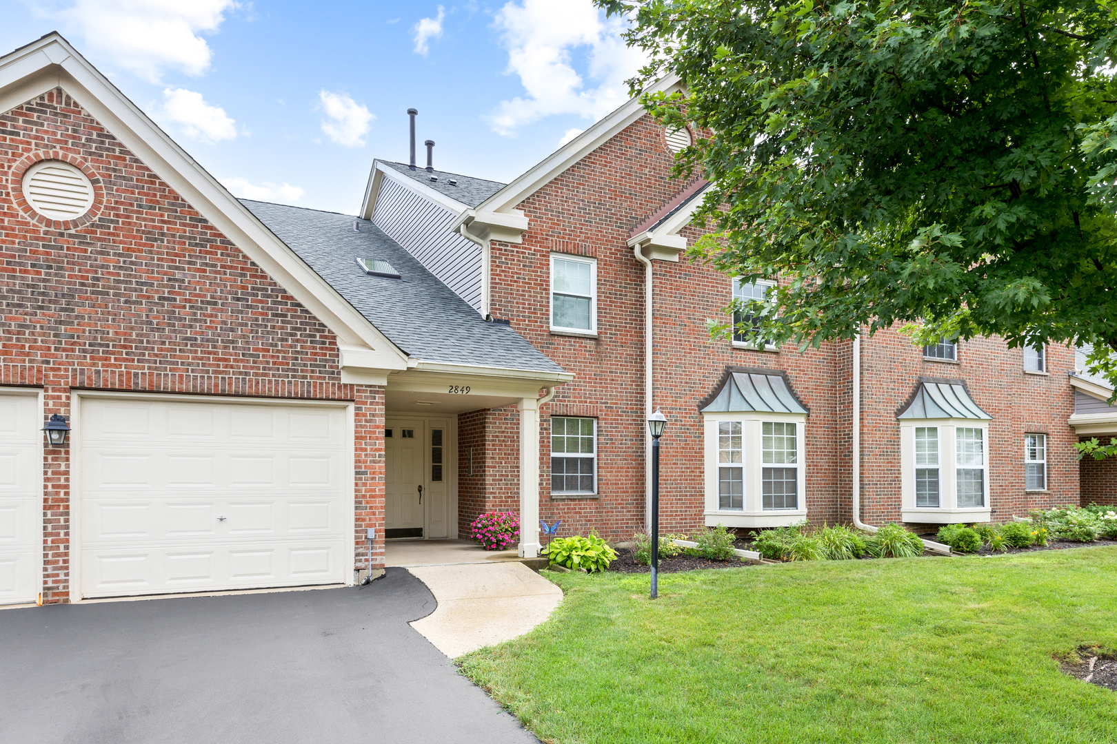 2849 Meadow Lane #B, Schaumburg, IL 60193