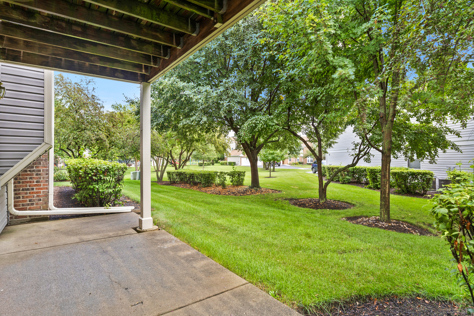 2849 Meadow Lane #B, Schaumburg, IL 60193