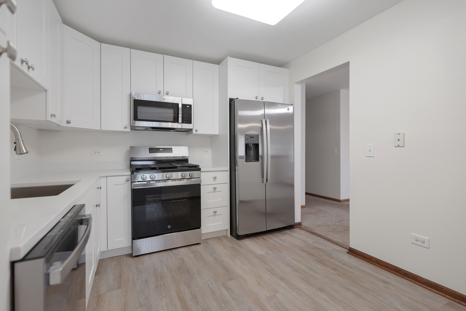 2849 Meadow Lane #B, Schaumburg, IL 60193
