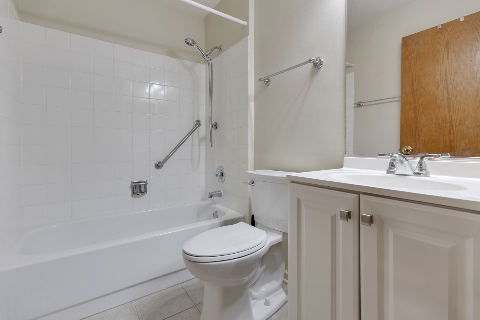 2849 Meadow Lane #B, Schaumburg, IL 60193