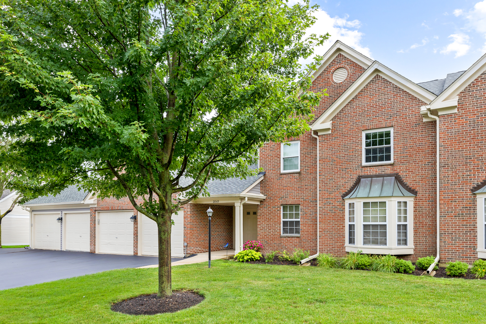 2849 Meadow Lane #B, Schaumburg, IL 60193