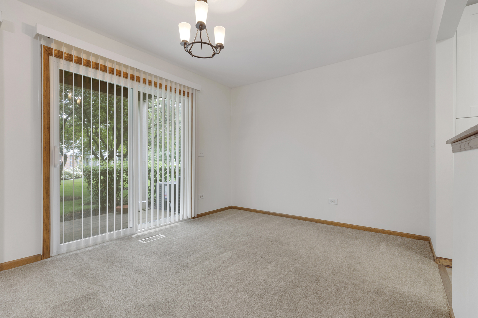 2849 Meadow Lane #B, Schaumburg, IL 60193