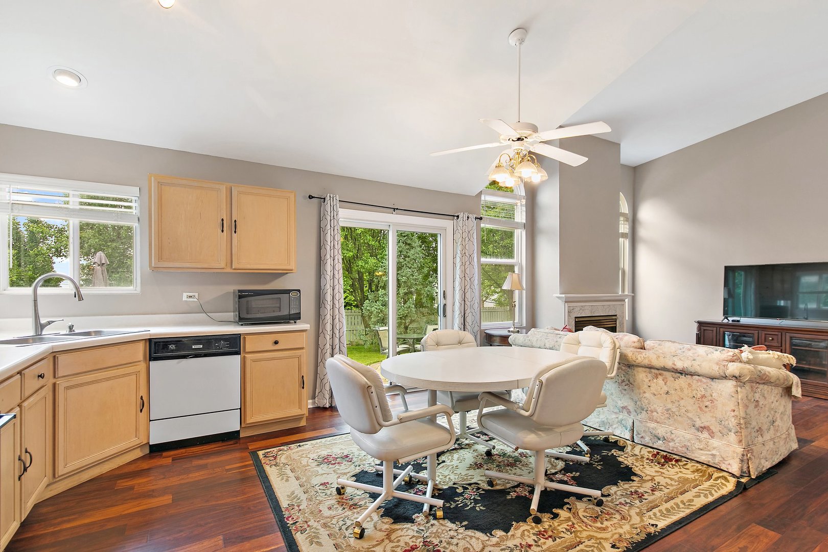 1531 Cumberland Parkway, Algonquin, IL 60102