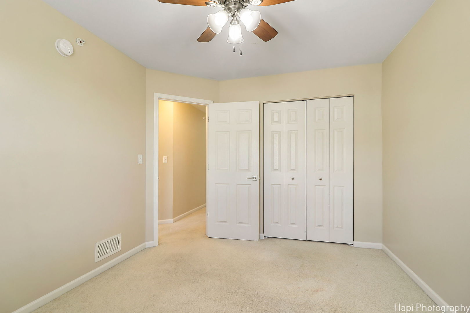 719 HANBURY Drive #719, Des Plaines, IL 60016