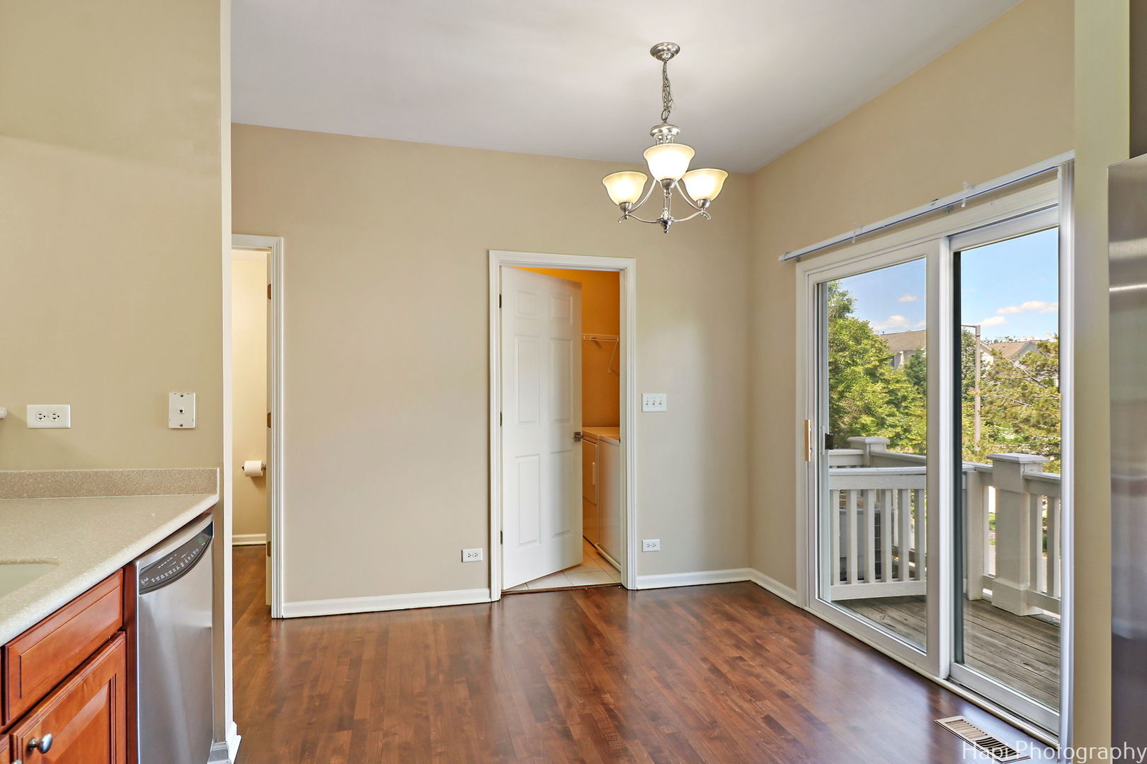 719 HANBURY Drive #719, Des Plaines, IL 60016