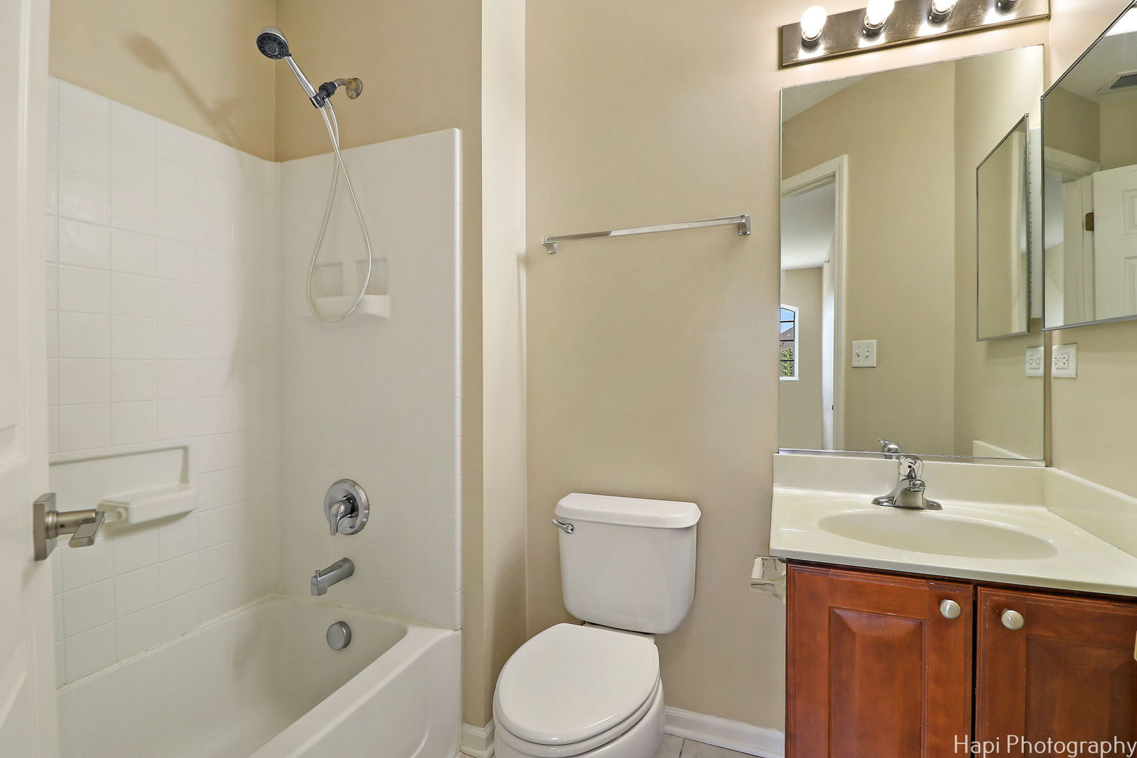 719 HANBURY Drive #719, Des Plaines, IL 60016