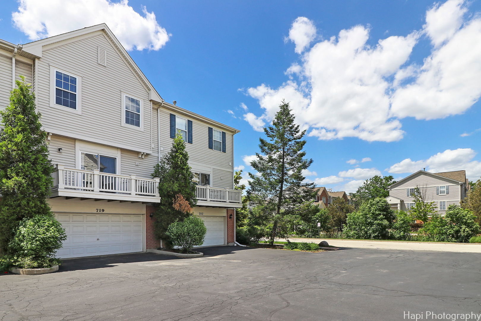 719 HANBURY Drive #719, Des Plaines, IL 60016