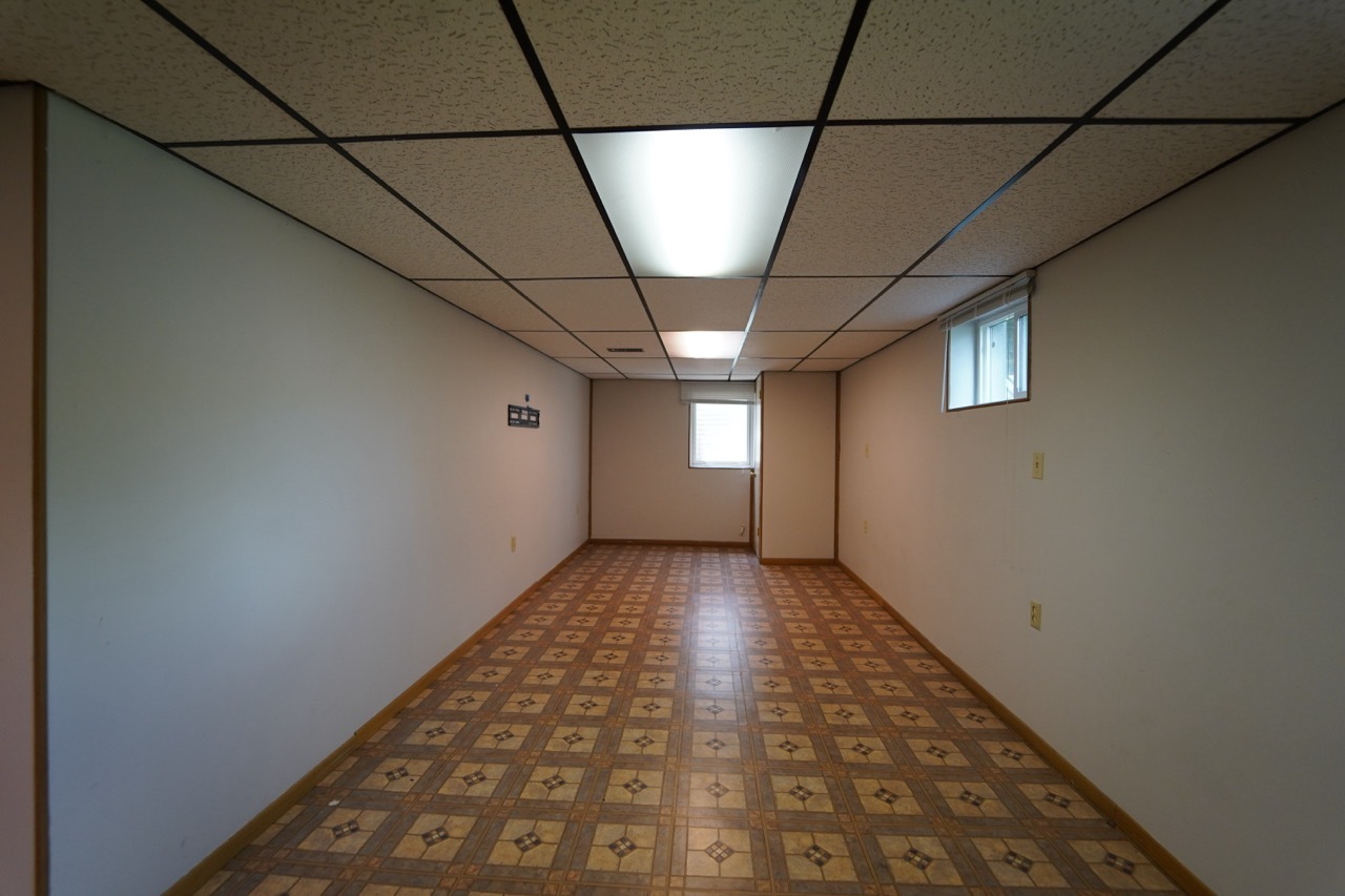 1008 Southbridge Lane, Schaumburg, IL 60194