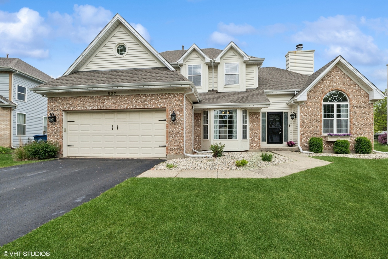 527 Capital Lane, Gurnee, IL 60031