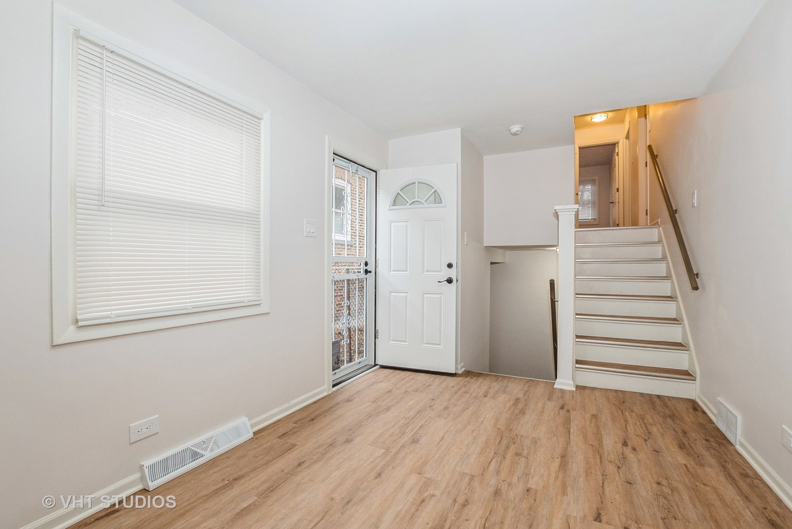 9433 S Burnside Avenue, Chicago, IL 60619