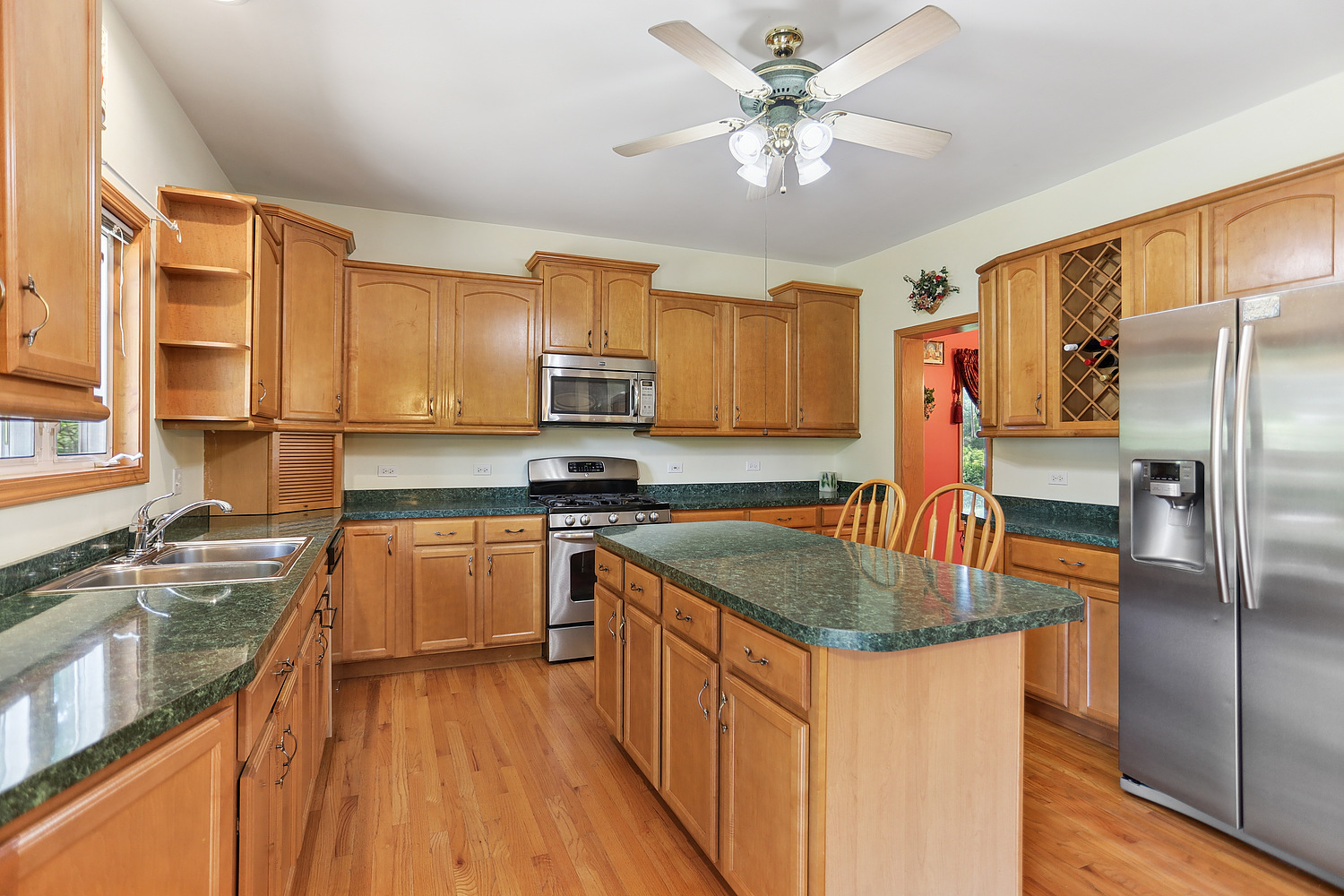 2708 High Meadow Road, Naperville, IL 60564