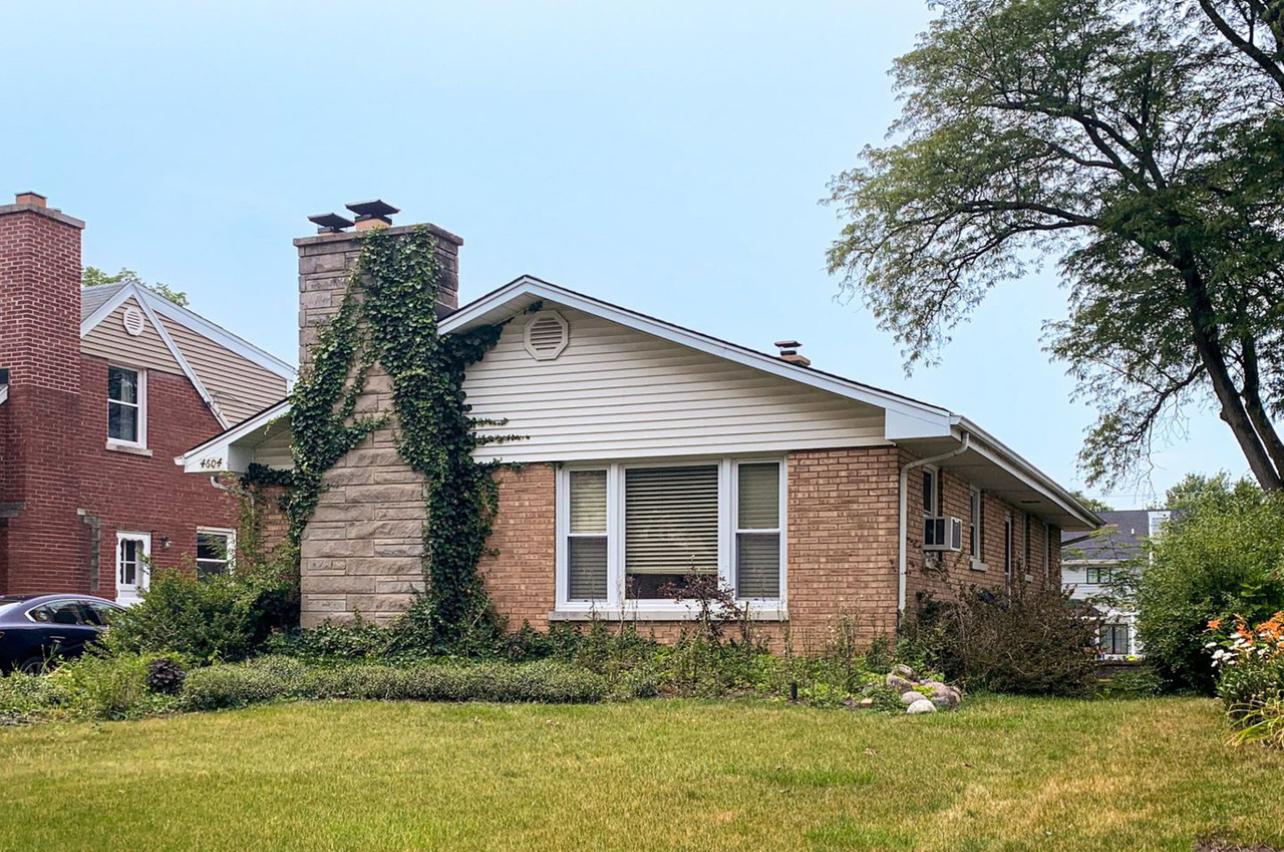 4604 Sherwood Avenue, Downers Grove, IL 60515