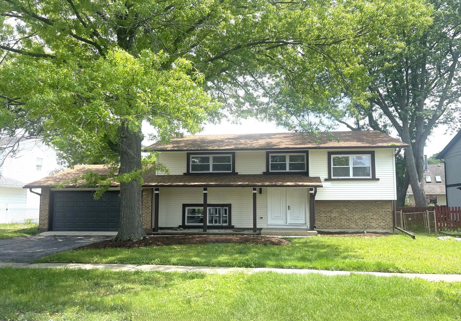 215 Brighton Road, Elk Grove Village, IL 60007