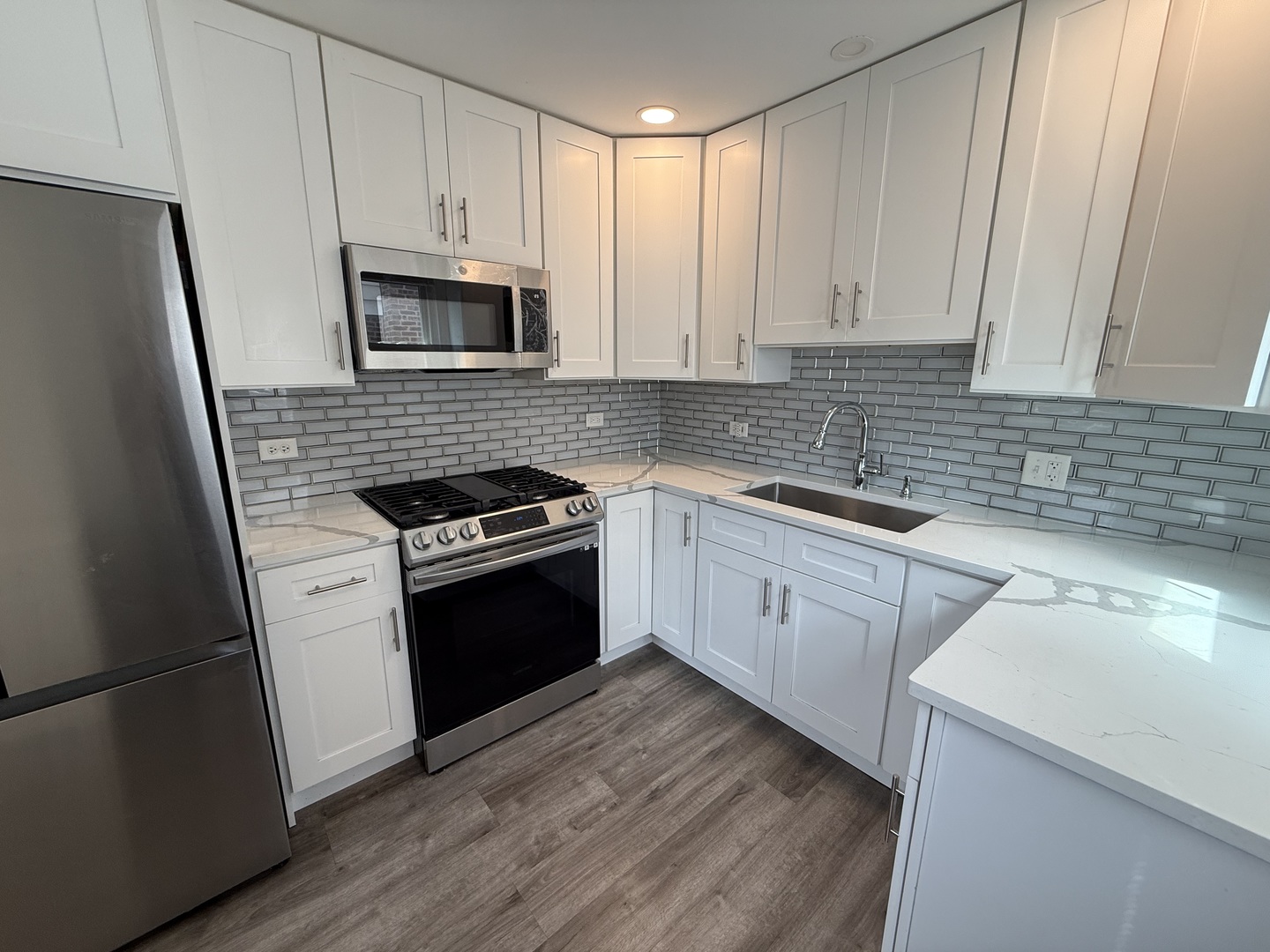 805 Norfolk Avenue, Westchester, IL 60154