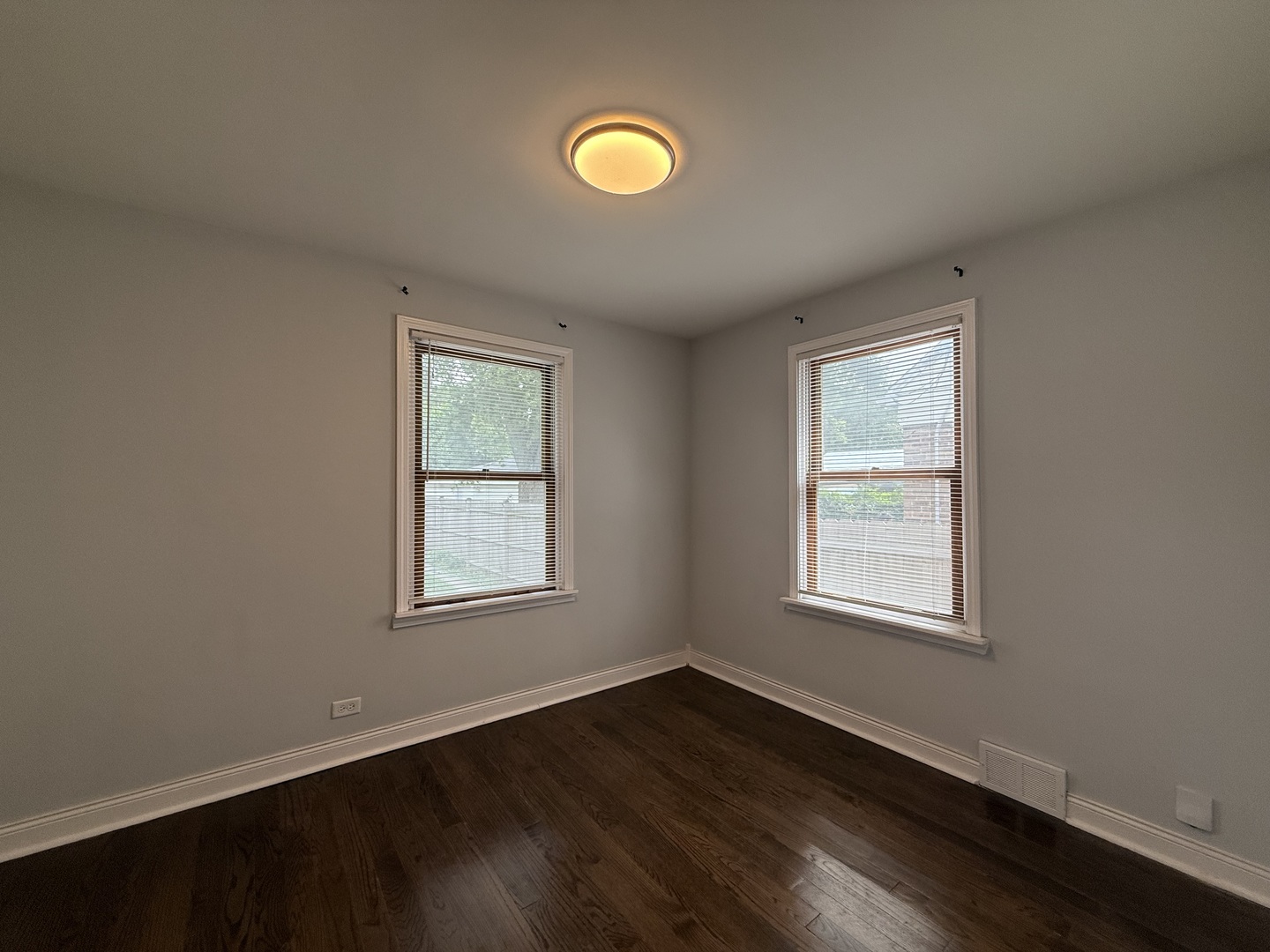 805 Norfolk Avenue, Westchester, IL 60154
