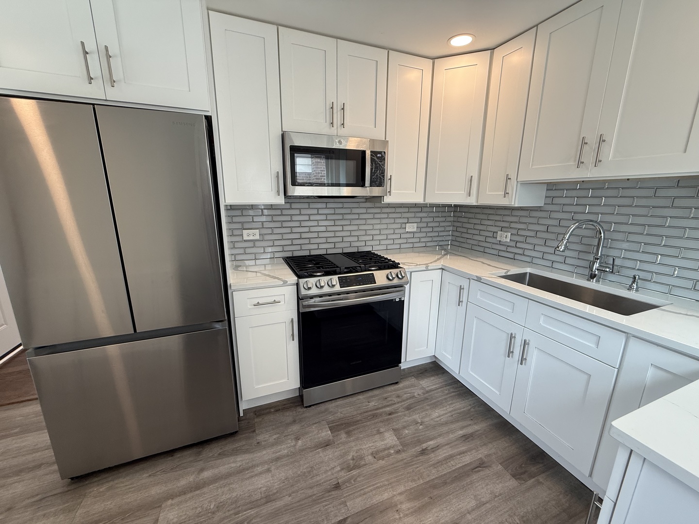 805 Norfolk Avenue, Westchester, IL 60154