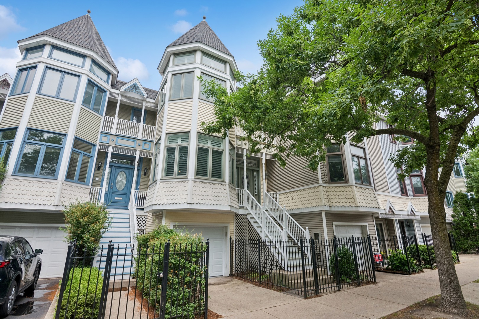 3344 N Racine Avenue, Chicago, IL 60657