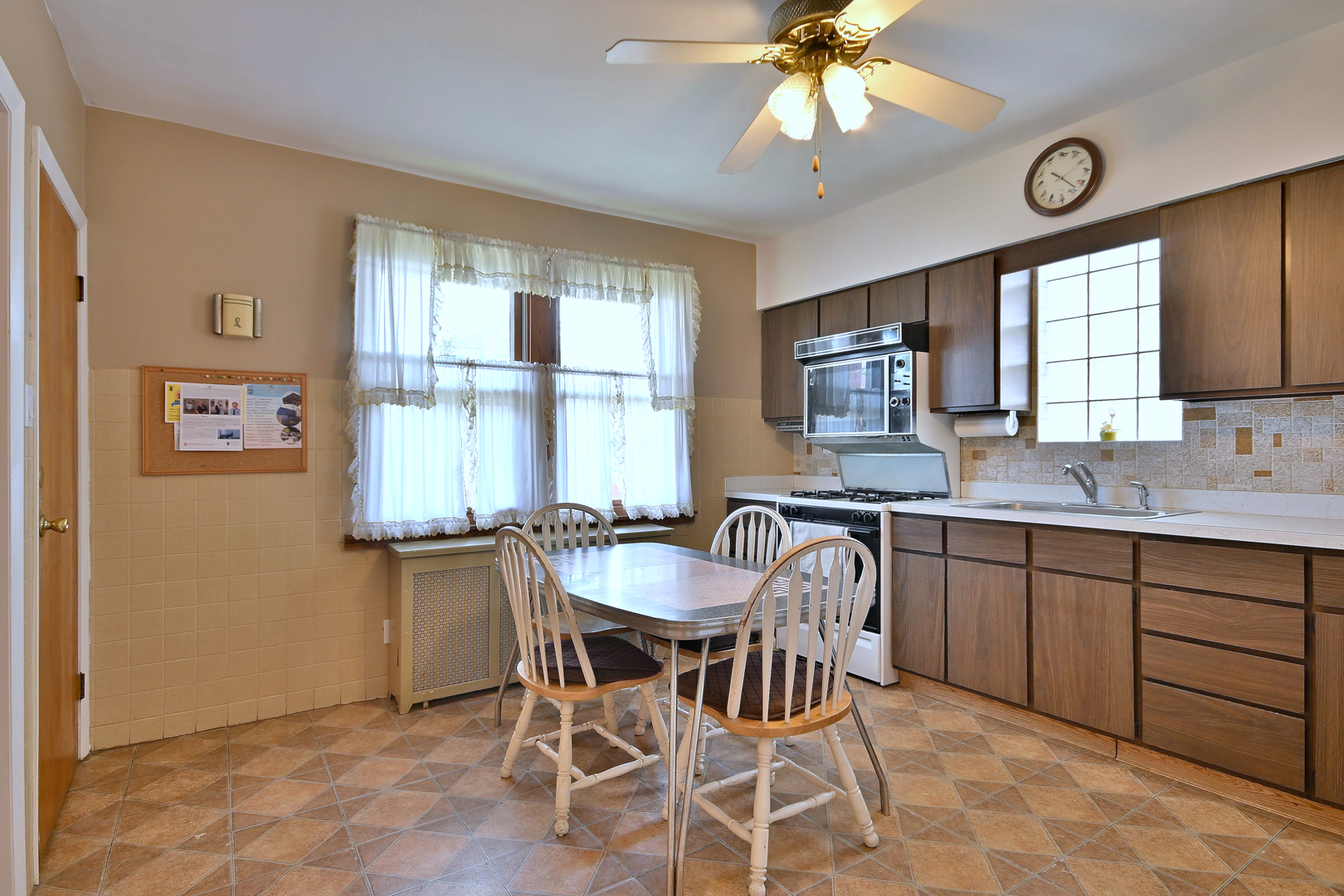 2561 Budd Street, River Grove, IL 60171