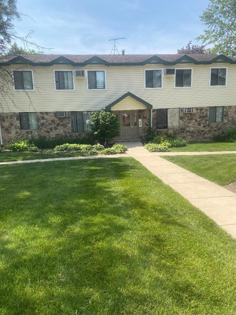 8336 Oak Leaf Drive #1704, Woodridge, IL 60517