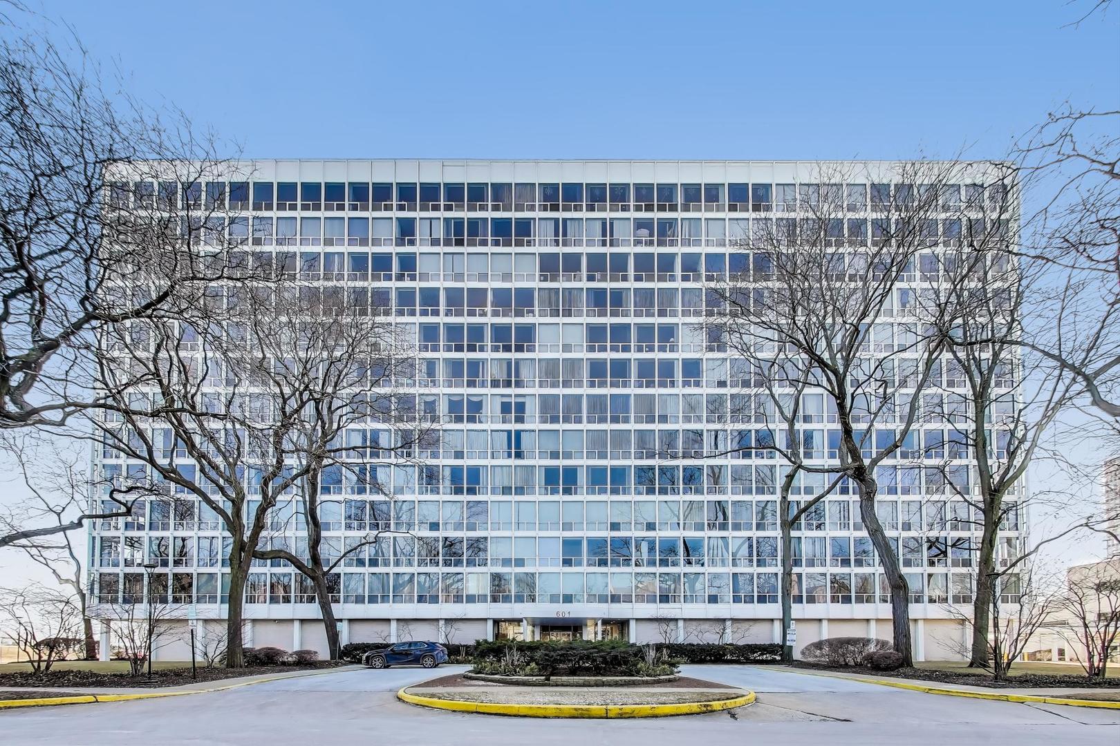 601 E 32nd Street #907, Chicago, IL 60616