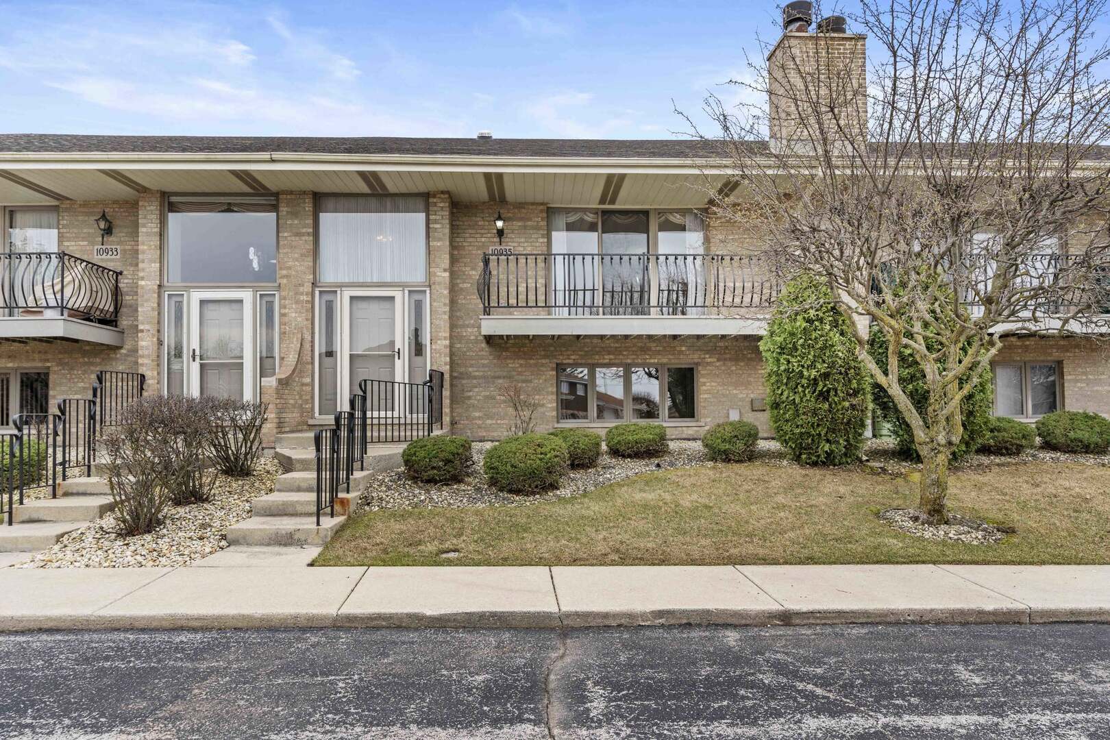 10935 California Court #185, Orland Park, IL 60467