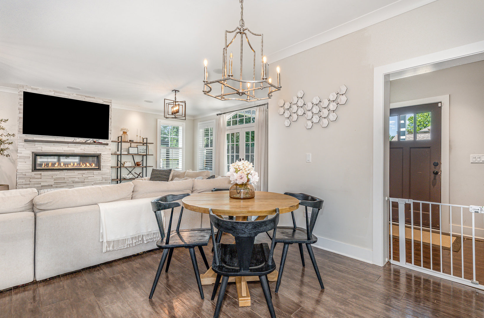 26 S Chestnut Avenue, Arlington Heights, IL 60005