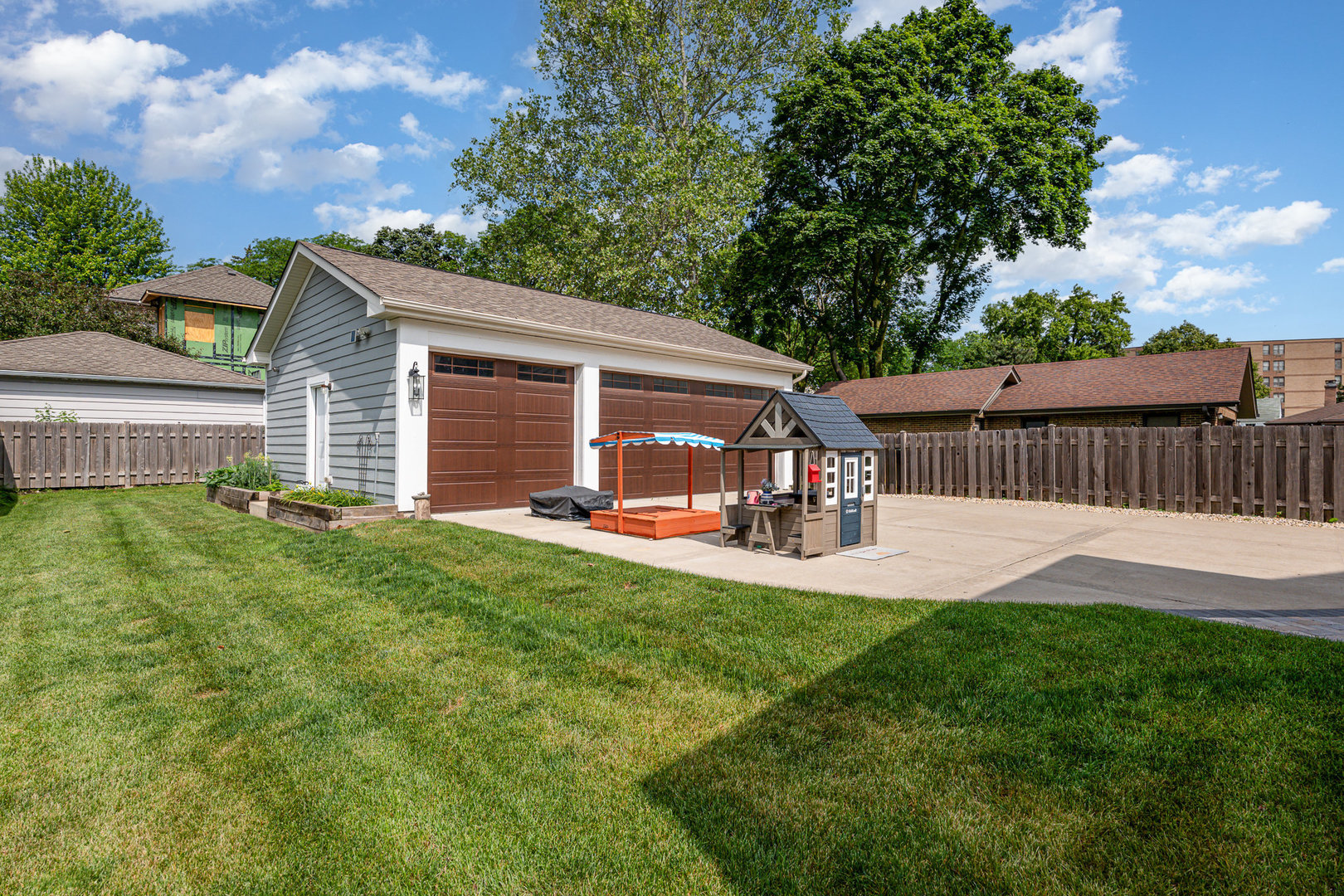 26 S Chestnut Avenue, Arlington Heights, IL 60005