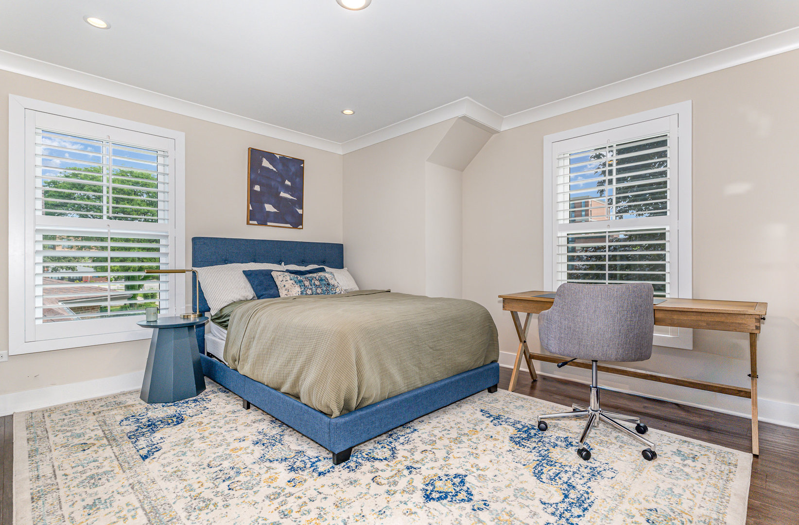26 S Chestnut Avenue, Arlington Heights, IL 60005