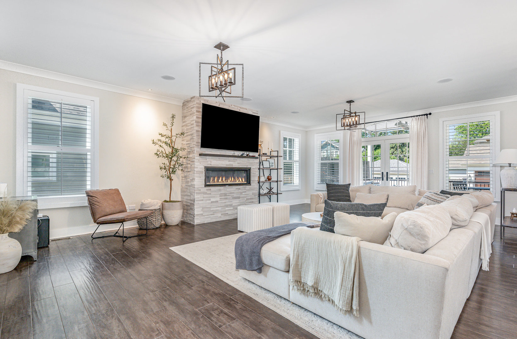 26 S Chestnut Avenue, Arlington Heights, IL 60005