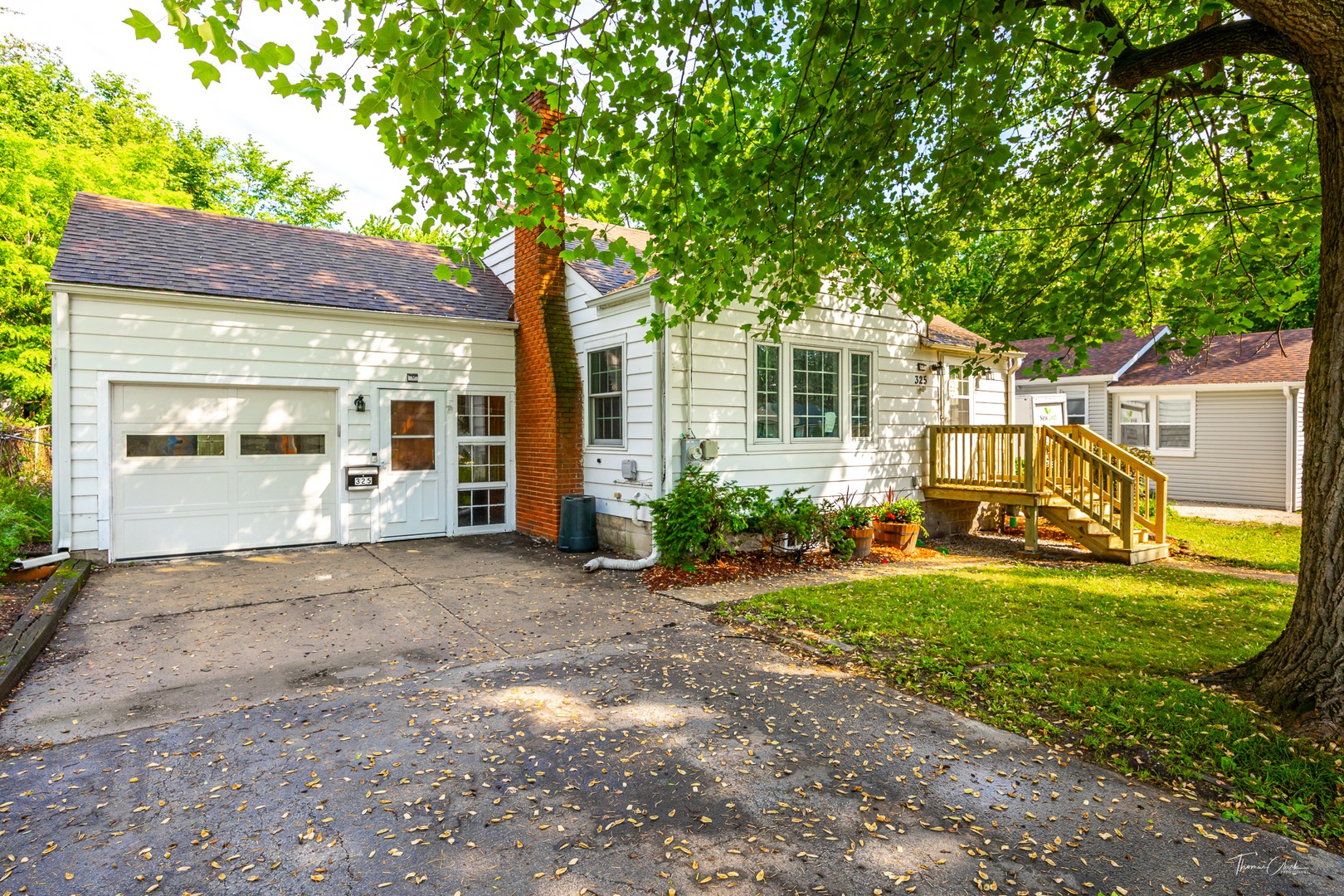 325 Douglas Street, Oswego, IL 60543