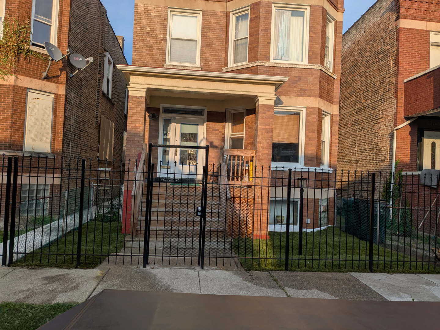 7125 S Cornell Avenue, Chicago, IL 60649