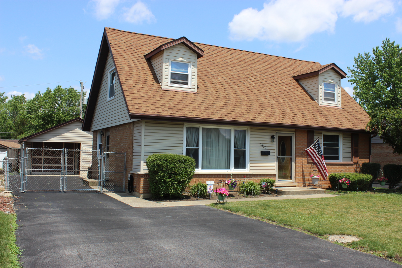 5430 CRESTWOOD Drive, Crestwood, IL 60418