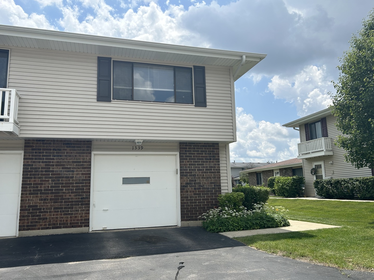 1339 FORESTDALE Court #1339, Schaumburg, IL 60193