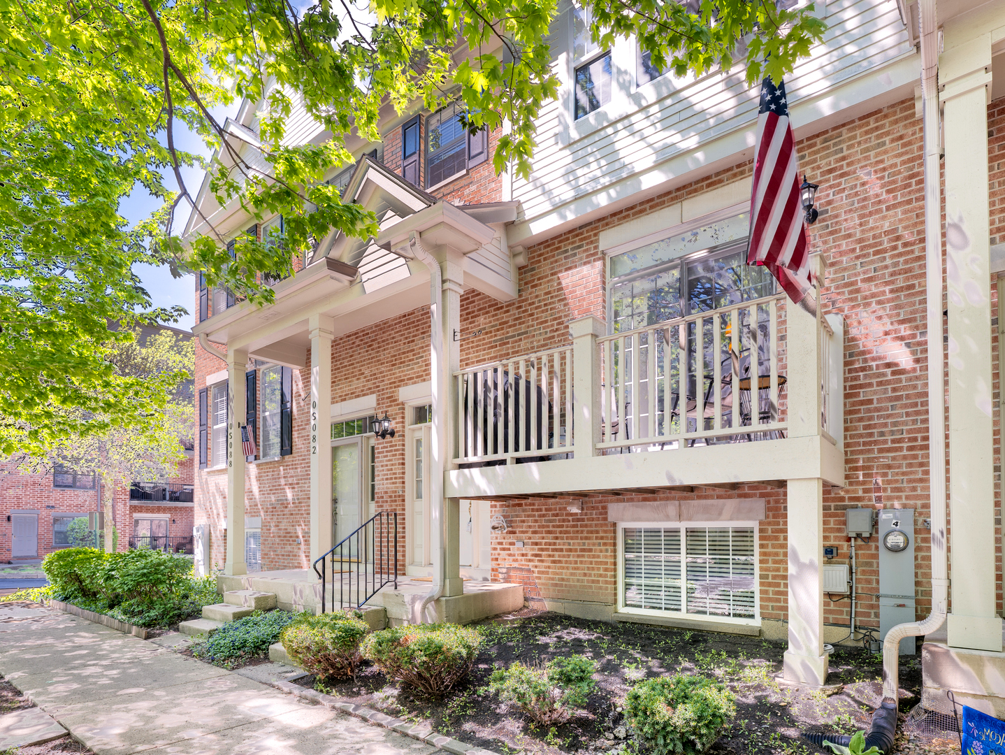 0S082 Lee Court, Winfield, IL 60190